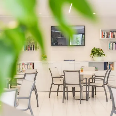 Parini 3* Μπελάρια-Ιτζέα Μαρίνα