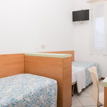 Ξενοδοχείο Parini 3*